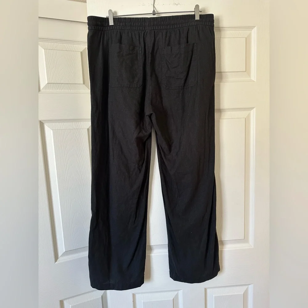 Old Navy Women’s Black linen Pants - Picture 3 of 3